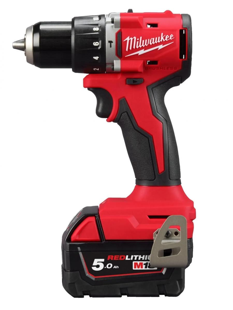Дрель-шуруповерт MILWAUKEE M18 BLPDRC-502C (4933492826) Дрель-шуруповерт MILWAUKEE M18 BLPDRC-502C (4933492826)